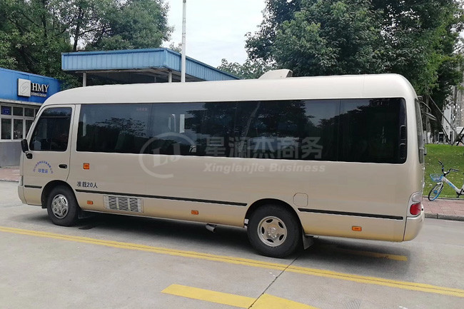 綿陽(yáng)豐田考斯特13座出租